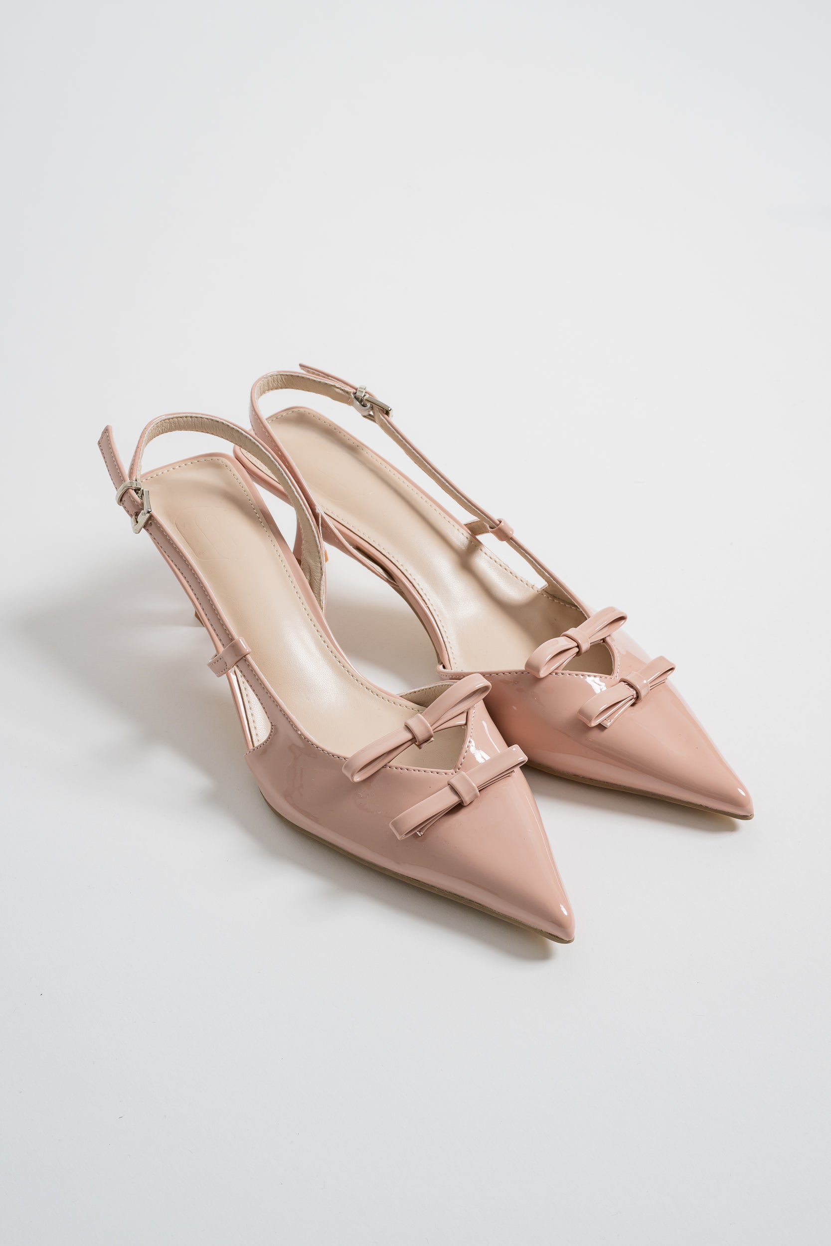 pointed ribbon mules